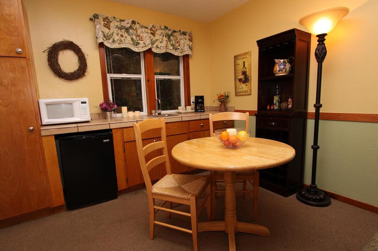 Fern Grove Cottages Guerneville Ngoại thất bức ảnh
